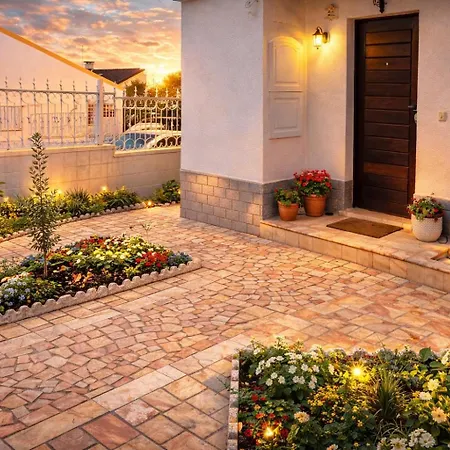 Дом отдыха Casa Acolhedora A 15m Da Корройюш