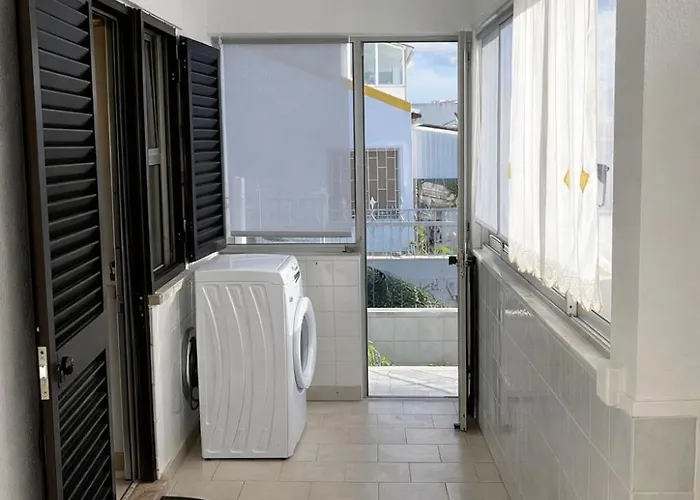 Stay In Corroios Near Lisbon And 15 Min From The Beach - Casa Acolhedora Em Corroios Perto De Lisboa E Da Praia